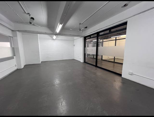 361M² OFFICE TO LET IN WOODSTOCK